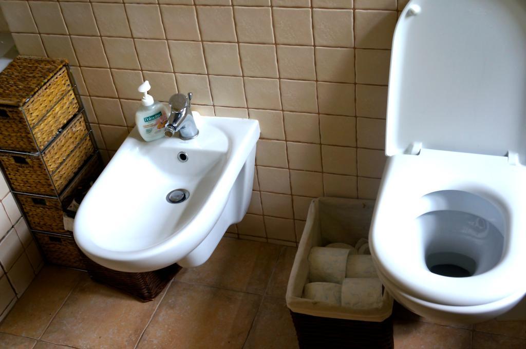 90 Sq.M. Apartment In Centre Of Vilnius Ngoại thất bức ảnh